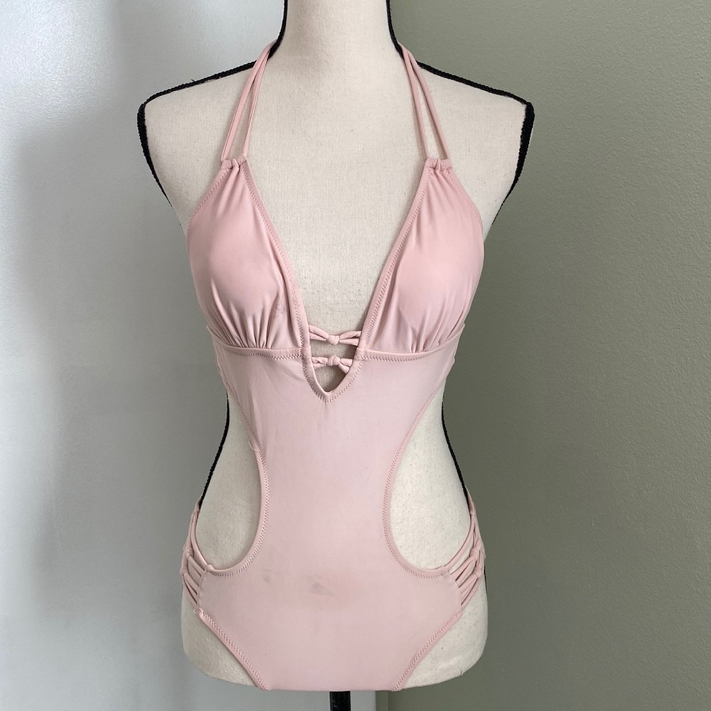 ❤️3x$20 Fashion Nova One Piece Swimsuit